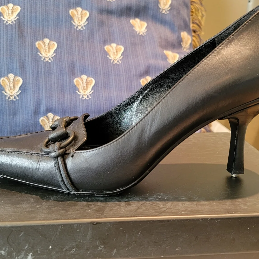 Gucci Black Horsebit Shoes Sz. 6.5 - Picture 3 of 13